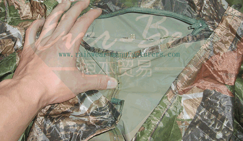Camouflage raingear collar hood